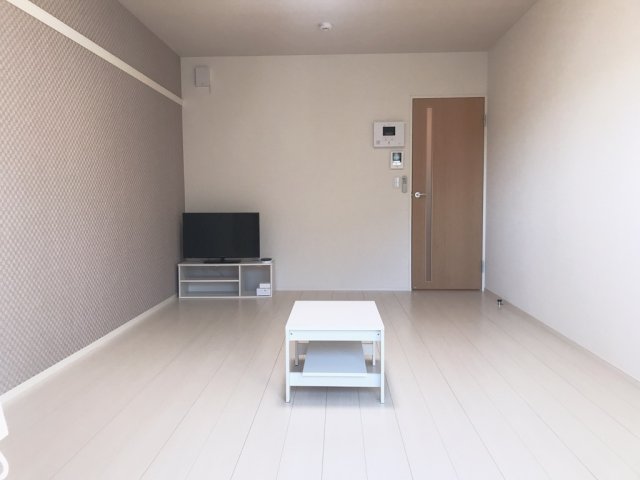 居室・リビング　家具家電付きなので、引越しもラクラクです☆