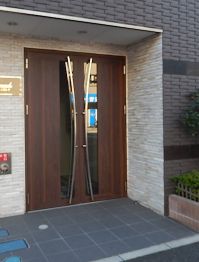 エントランス　建物の内部です