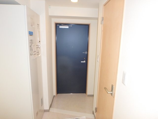玄関　他のお部屋の参考写真となります。