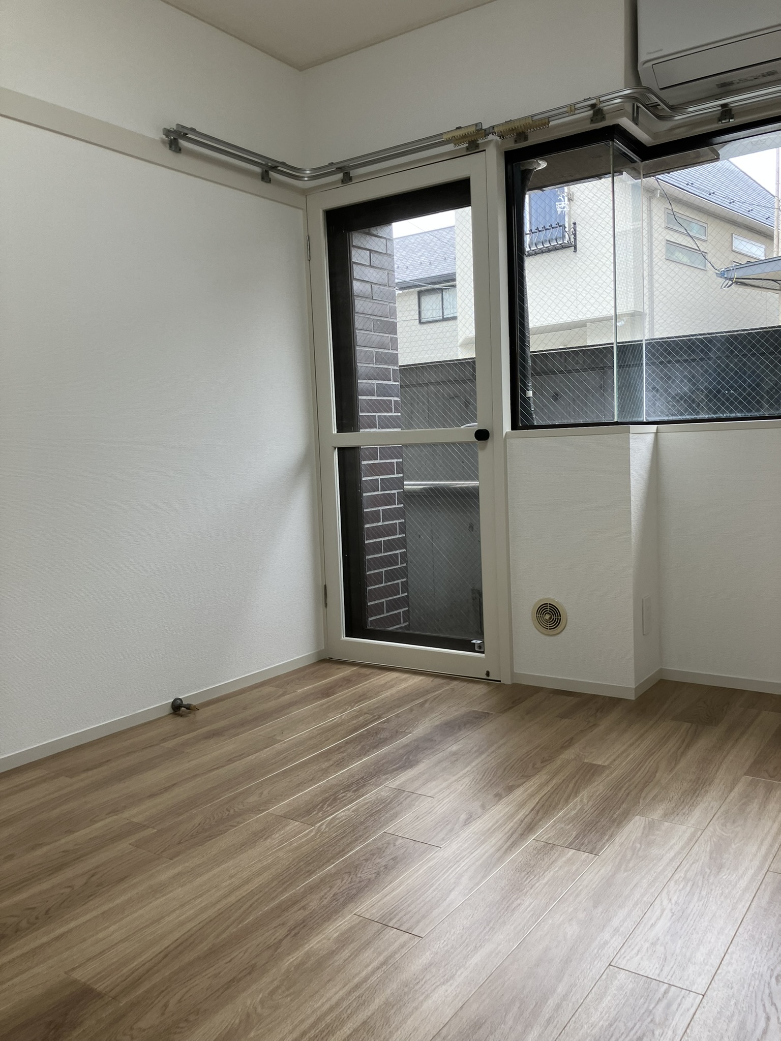 居室・リビング　１階ですが明るいお部屋です
