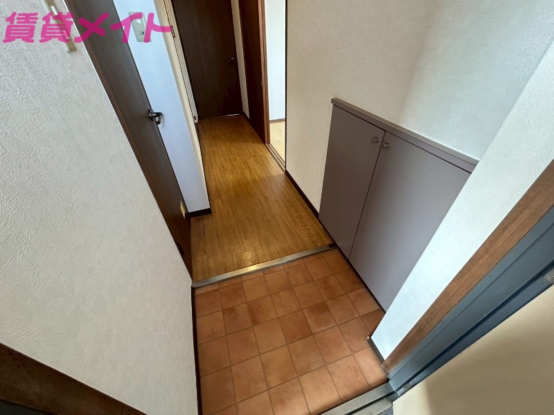 玄関　別部屋反転画像参考