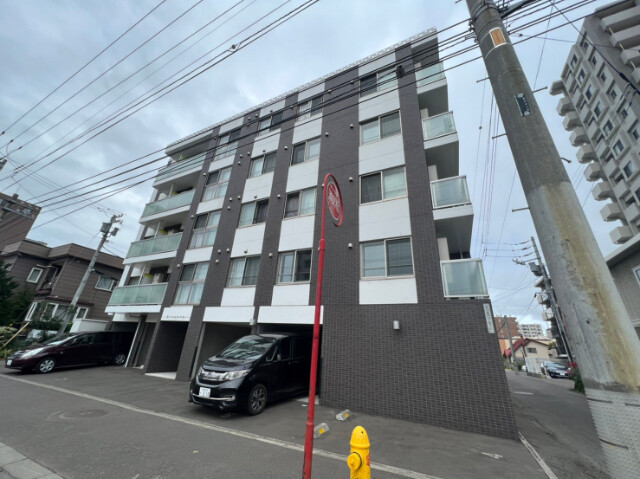 建物外観　札幌市中央区南１５条西「ブラウニー」