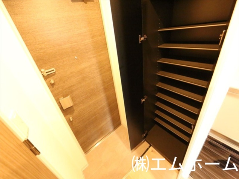 玄関　シューズボックス　収納充実してます