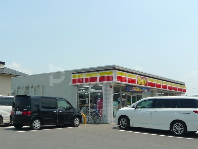 コンビニ　デイリーヤマザキ柏たなか店（コンビニ）まで640m