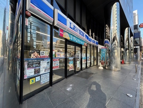 コンビニ　ローソン 金港町店（コンビニ）まで116m