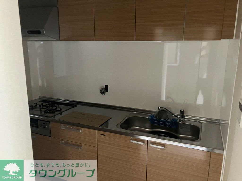 キッチン　※同建物同タイプ間取り別室の設備施工例です　現況優先