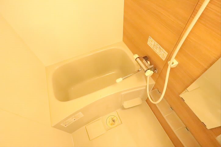 バス・シャワールーム　※別部屋参考写真