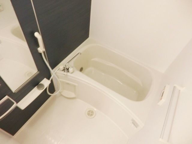 バス・シャワールーム　1日の疲れを洗い流すバスルーム