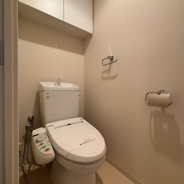 トイレ　※写真は同タイプ住戸です。