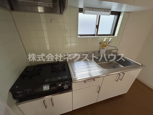 キッチン　別部屋参考写真です