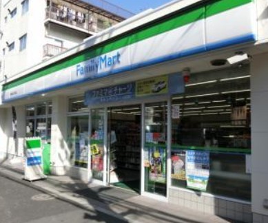 コンビニ　ファミリーマート 千駄木五丁目店（コンビニ）まで1127m