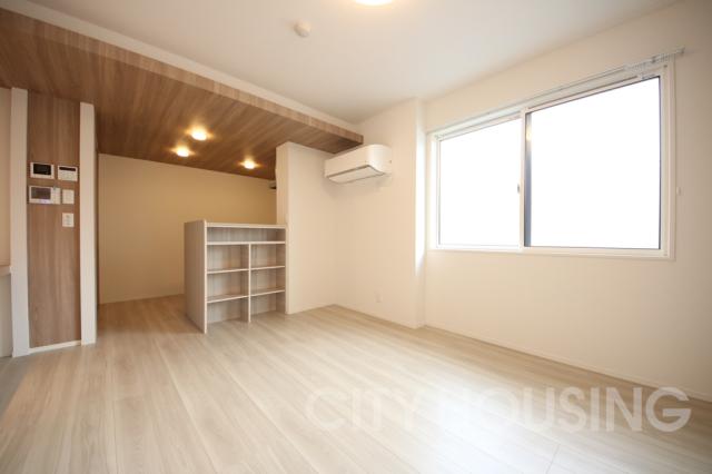 居室・リビング　※同タイプ部屋の写真です。