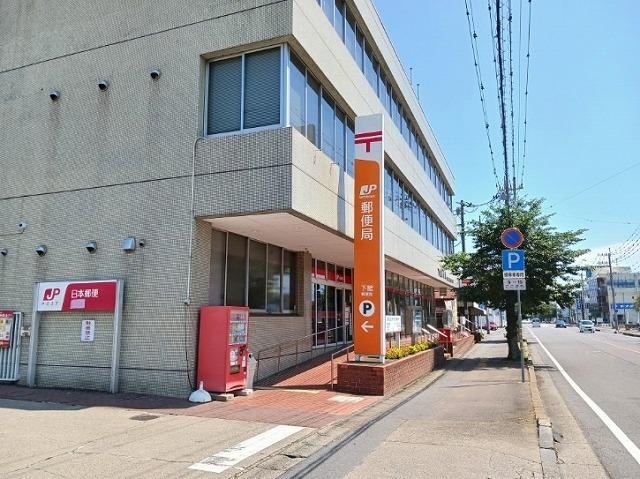 郵便局　下館郵便局（郵便局）まで350m