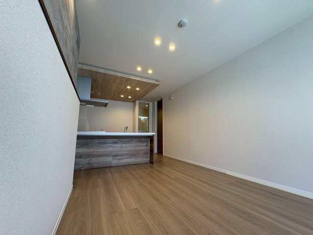 居室・リビング　※建築中の為、実際のお部屋と仕様が異なるケースがございます。