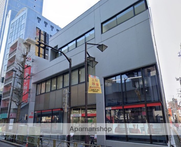 銀行　（株）三菱ＵＦＪ銀行／三軒茶屋支店（銀行）まで740m