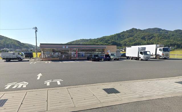 コンビニ　セブンイレブン赤磐穂崎店（コンビニ）まで3904m