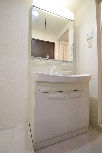 洗面設備　※別室の参考写真の為、現況優先です。