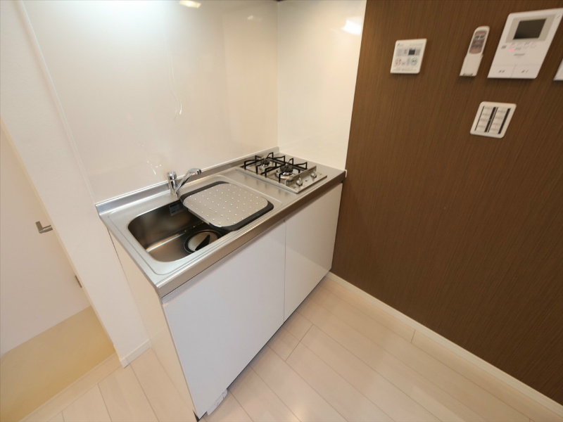 キッチン　システムキッチン（ガス2口）冷蔵庫・レンジ等ご用意できます