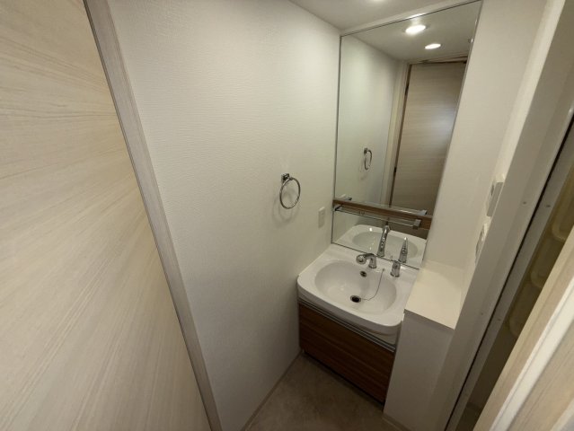 洗面設備　同物件別部屋写真