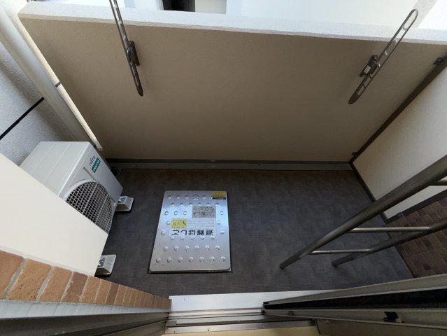 バルコニー　同物件別部屋写真