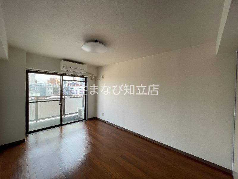 居室・リビング　同型別部屋写真