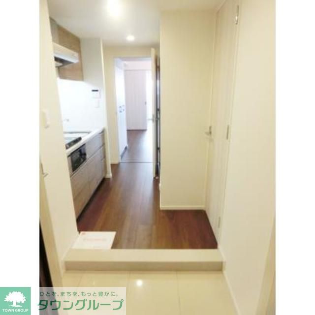 玄関　※写真は同タイプ住戸です。