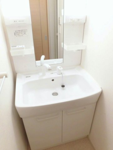 洗面設備　忙しい朝には欠かせない洗面所です