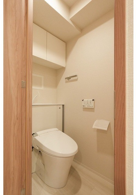 トイレ　落ち着いた色調のトイレです♪