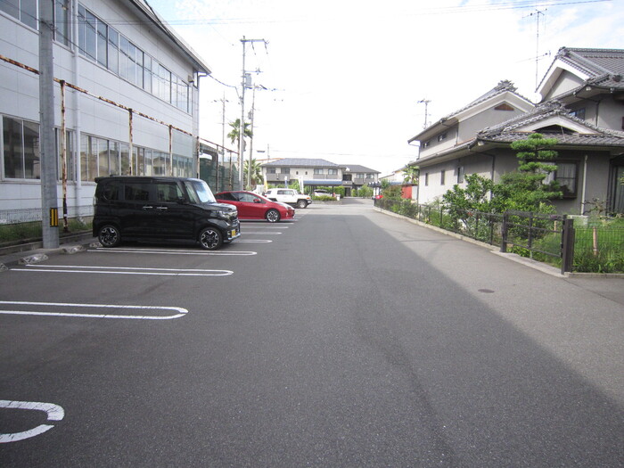 駐車場　駐車場
