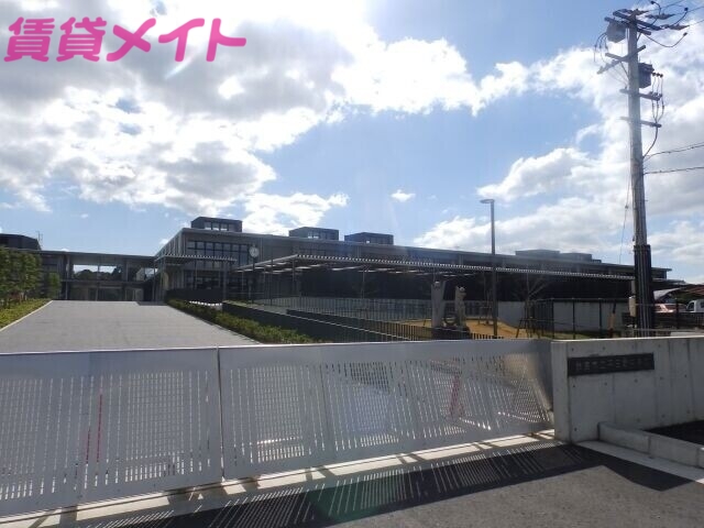 中学校　鈴鹿市立平田野中学校（中学校）まで3068m