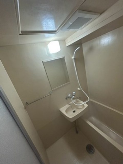 地下鉄御堂筋線 なかもず駅 徒歩8分 4階建 築32年の風呂写真