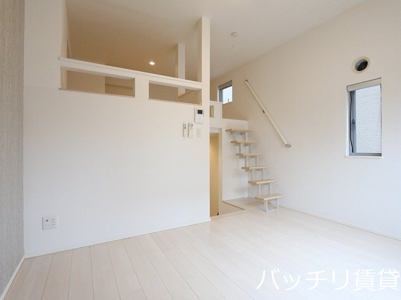 居室・リビング　画像は別号室タイプの為、現状を優先致します。