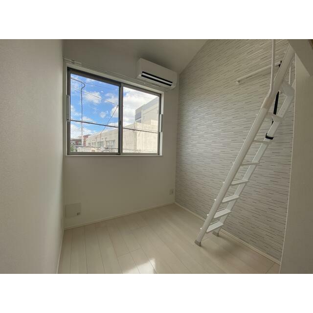 居室・リビング　＊別部屋参考写真（同間取り）