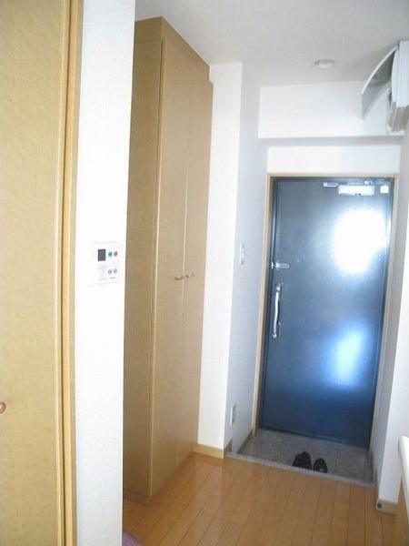 グランデ瓦町の玄関写真
