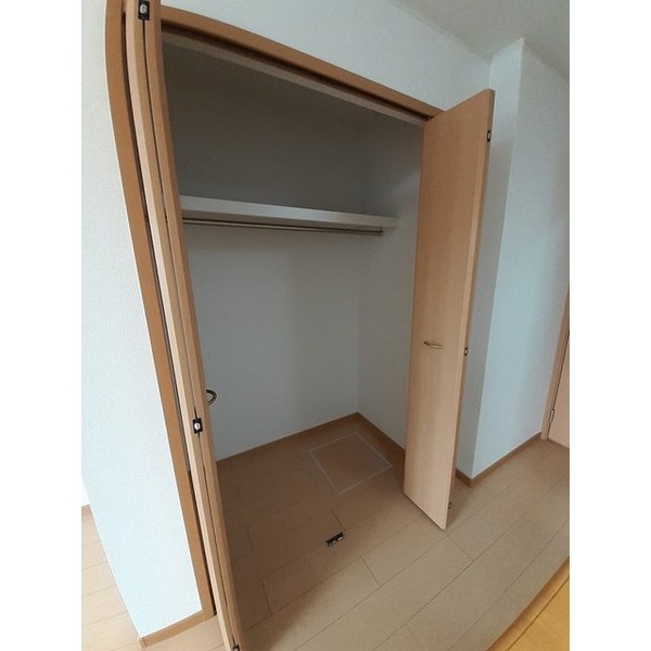 収納　※同仕様、別の部屋の写真です