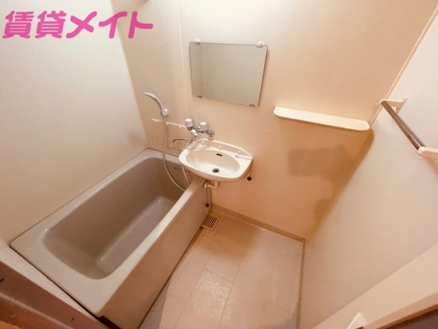 バス・シャワールーム　同型タイプのものです