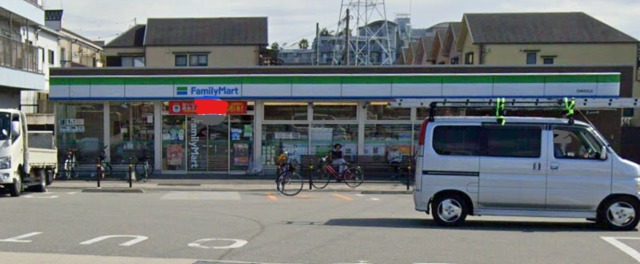 コンビニ　ファミリーマート尼崎常松店（コンビニ）まで754m
