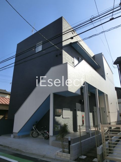 建物外観　２０１３年１２月築のデザイナーズアパート