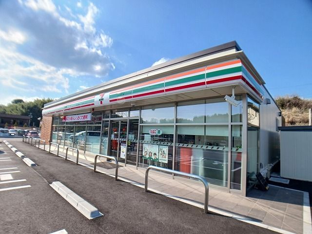 コンビニ　セブンイレブン横尾店（コンビニ）まで2200m