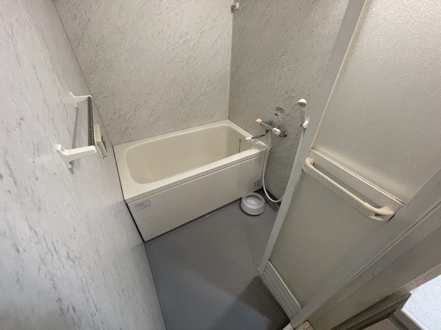 バス・シャワールーム　お風呂です