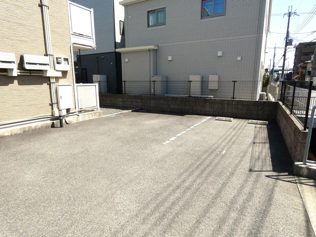 駐車場　敷地内駐車場（要確認）を完備です☆