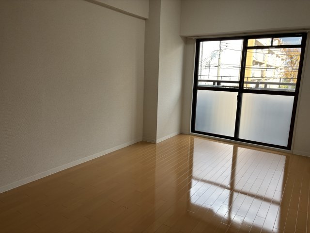 居室・リビング　※写真は同タイプの部屋のものですので、現状と異なる場合はご了
