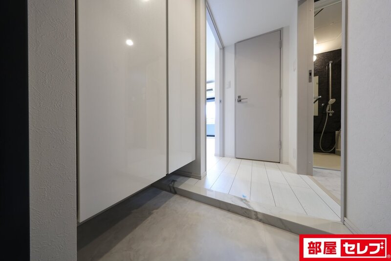 S-RESIDENCE千種belvia TOWERの玄関写真