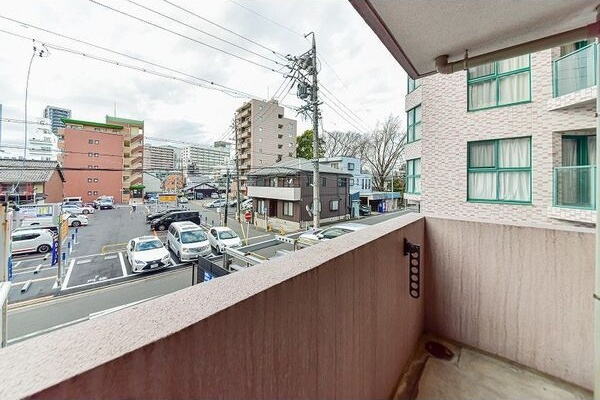 バルコニー　※写真は同じマンションの違う部屋のものになります。