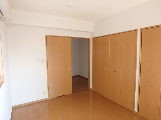 居室・リビング　市川真間ならではの景色が見えるお部屋です