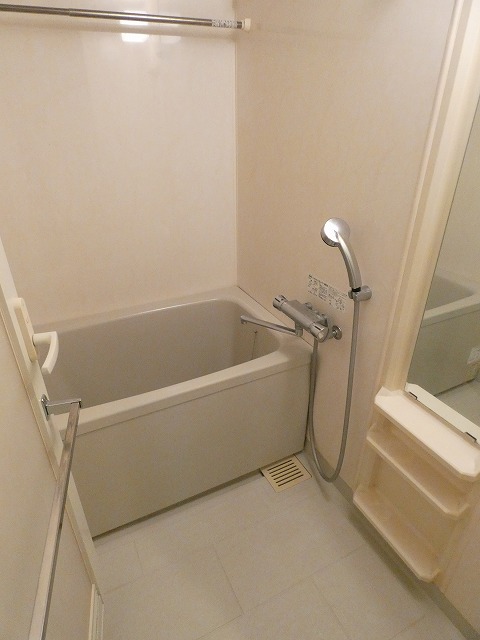 バス・シャワールーム　バス※別部屋参考写真
