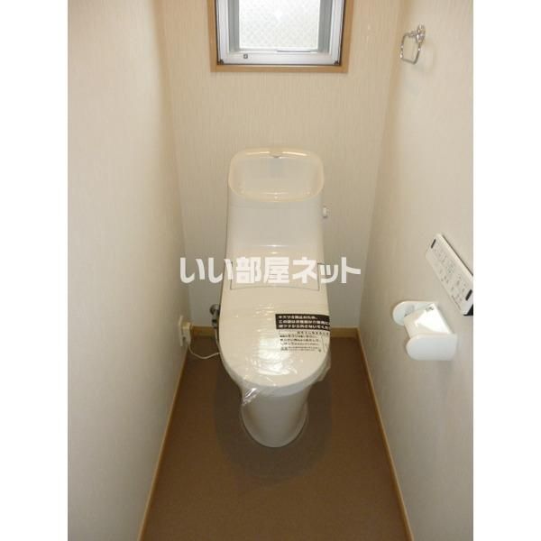ベーチェルのトイレ写真