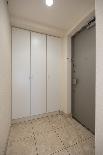 玄関　※写真は同タイプ住戸です。