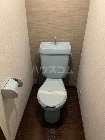 Patio Heightsのトイレ写真