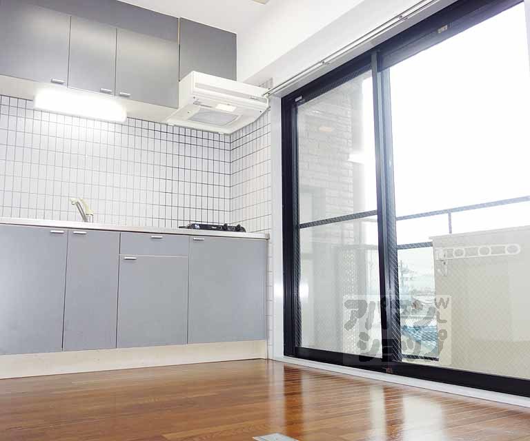 ABLE創久五条大宮の居間写真